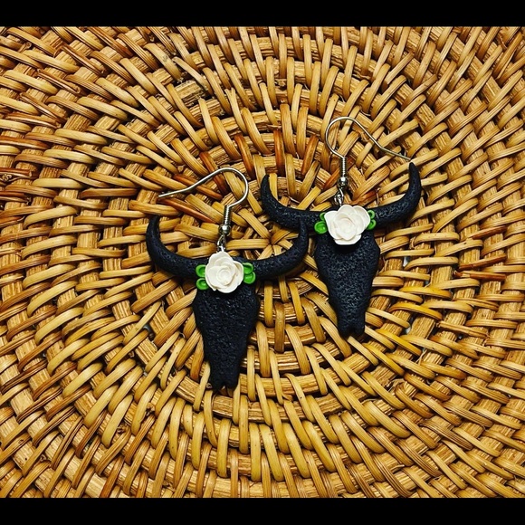 Handmade earrings - Picture 1 of 1